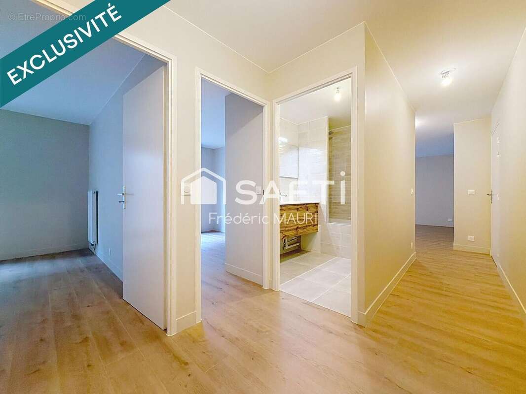 Photo 5 - Appartement à COURBEVOIE