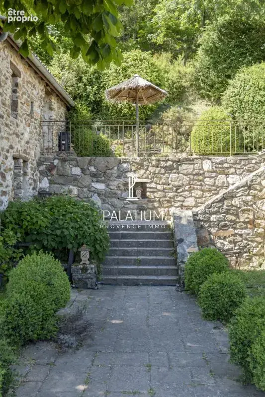 Domaine avec gîtes et chambres d'hôtes Ardèche 07 - photo 9