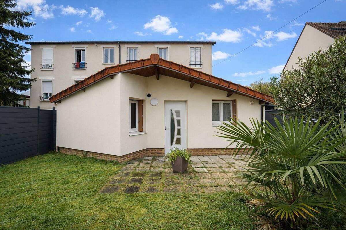 Maison à LIVRY-GARGAN
