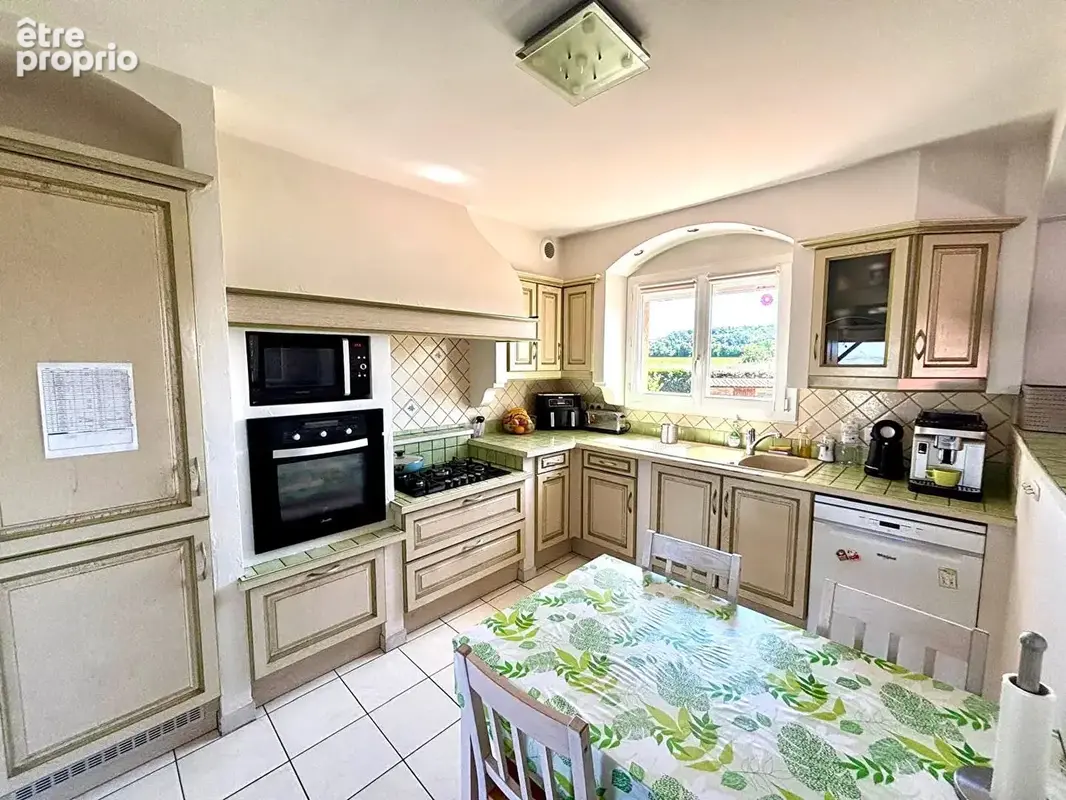 Maison Neuville Sur Saône 4 pièces 90m2 avec sous-sol complet et terrain de 907m² - photo 12