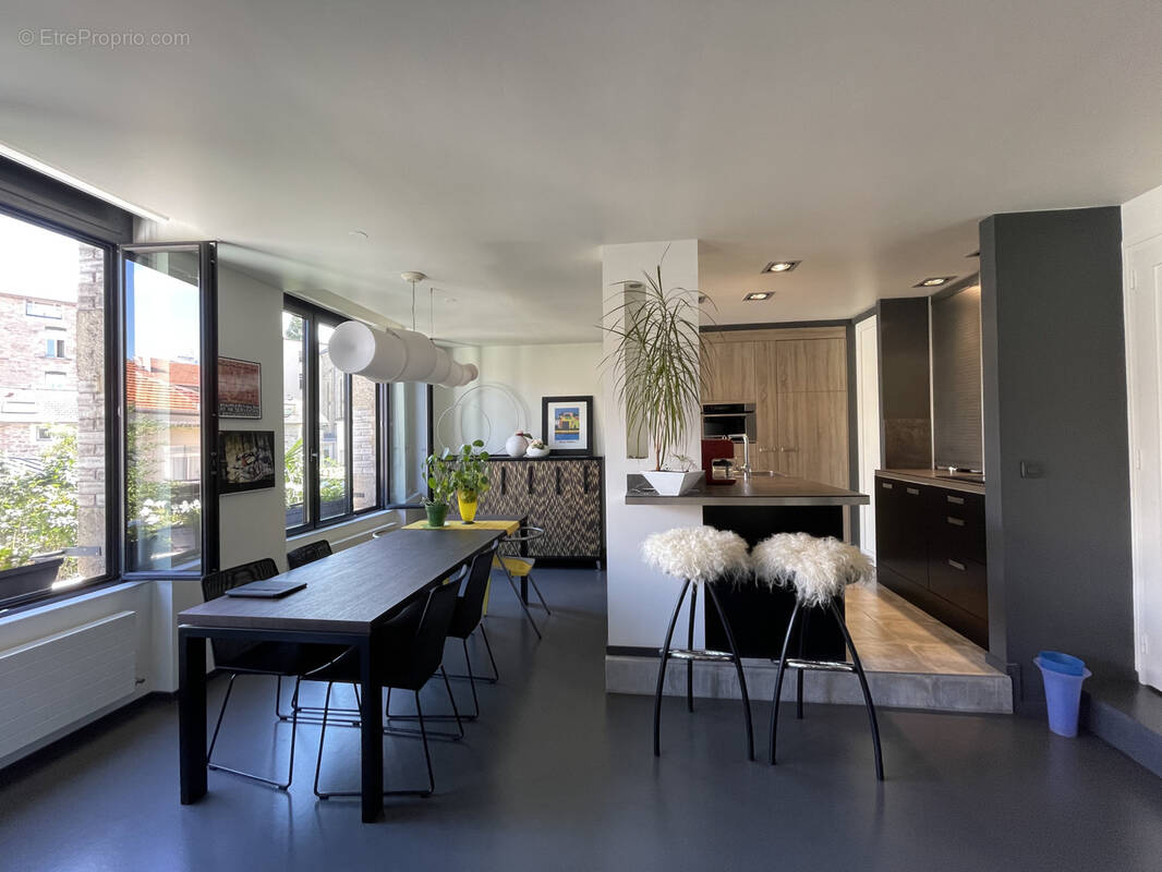 Appartement à SAINT-ETIENNE