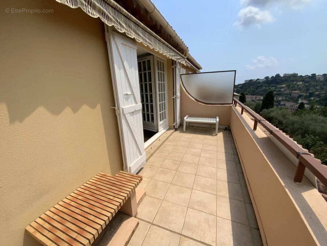 Photo Appartement à Menton au prix de 196 000€