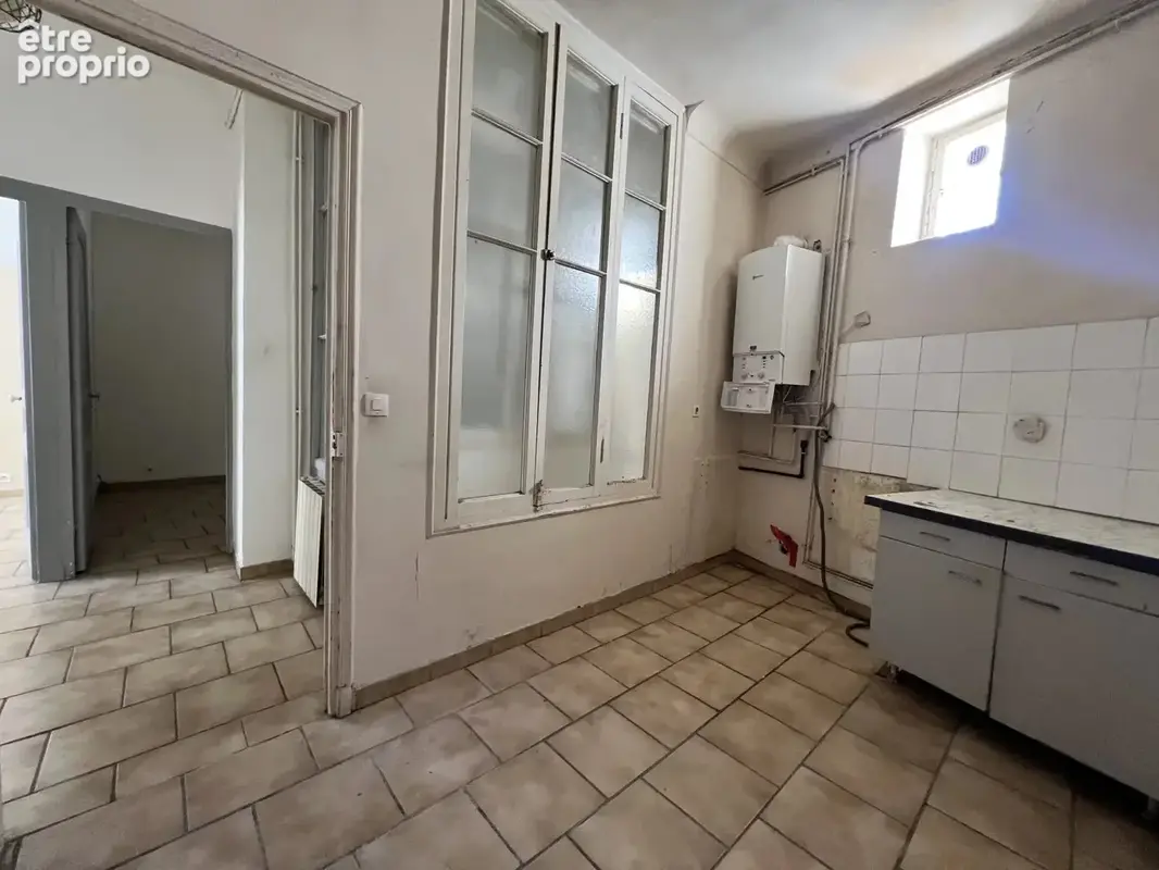 NICE CENTRE–3 PIÈCES en étage élevé avec Balcon et fort potentiel + Cave - photo 10