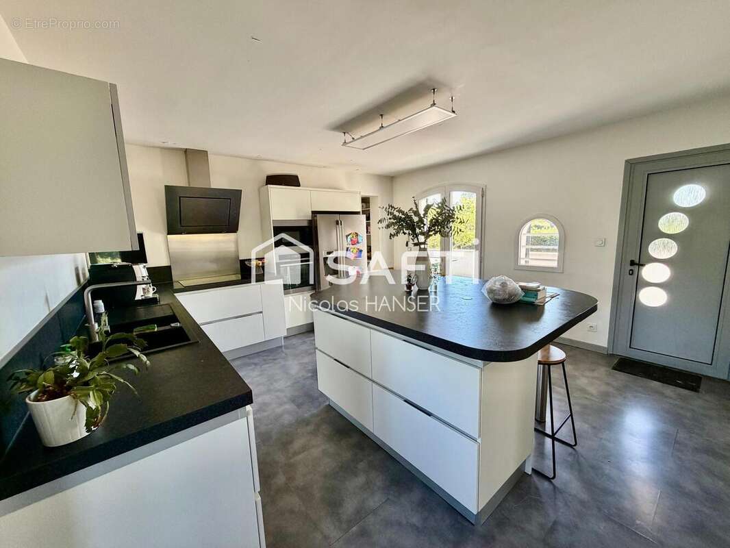 Maison 215 m² à Mejannes-Les-Ales  - photo 6