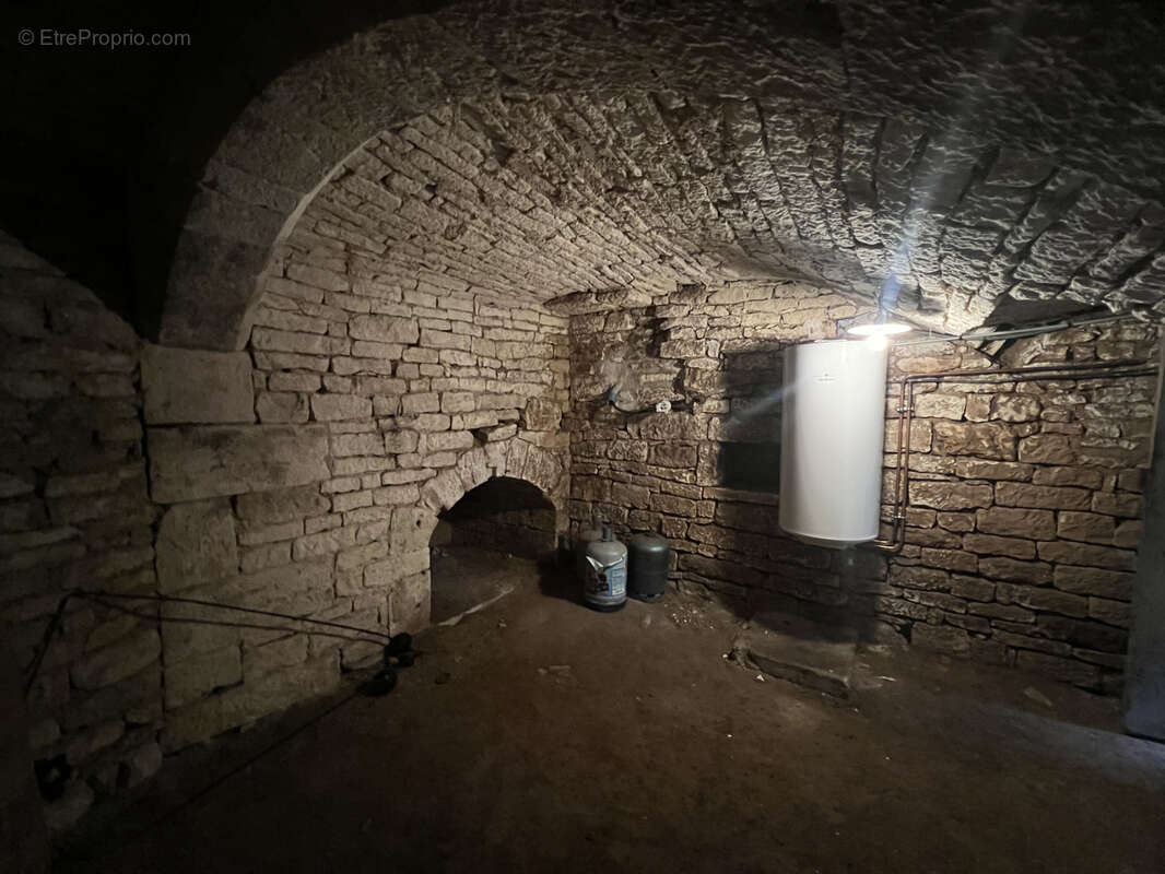 Maison à VILLAINES-EN-DUESMOIS