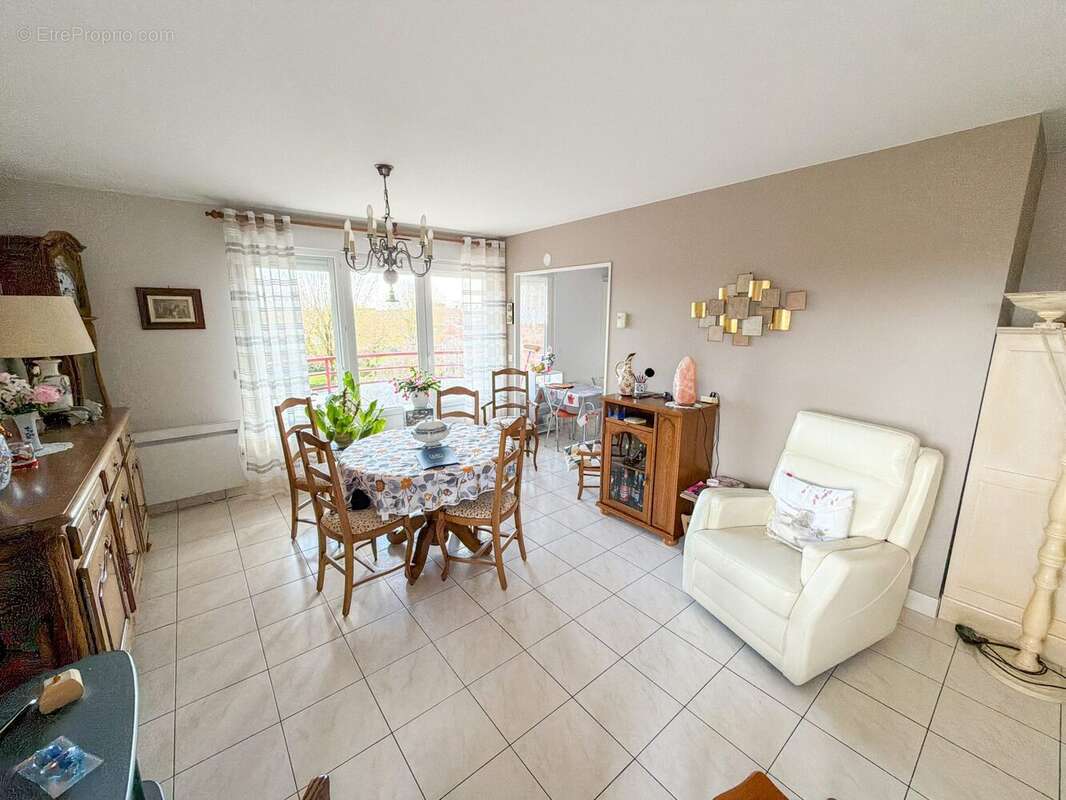 Appartement à LEERS
