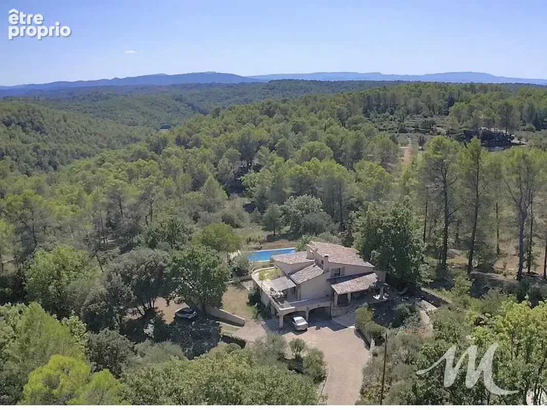 Photo Maison à Varages au prix de 476 000€