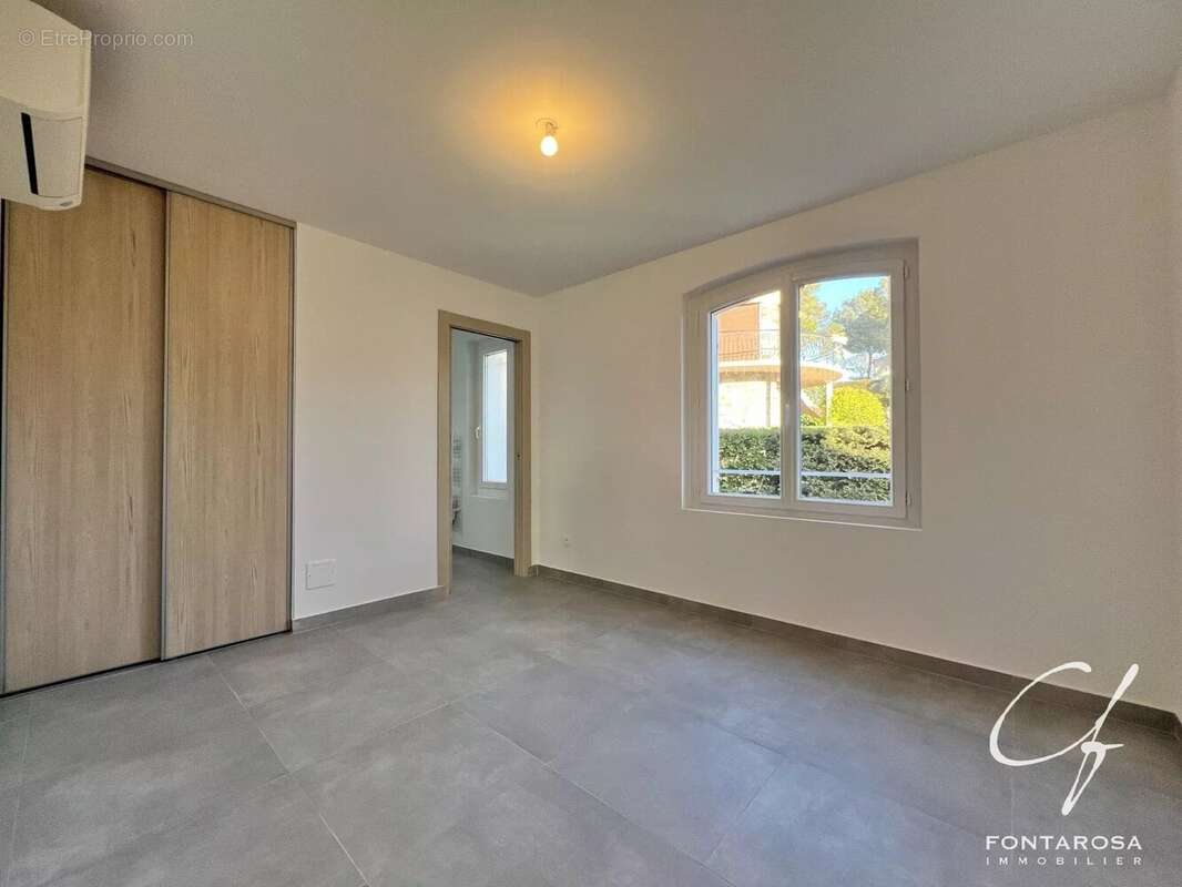 Appartement à SAINT-RAPHAEL