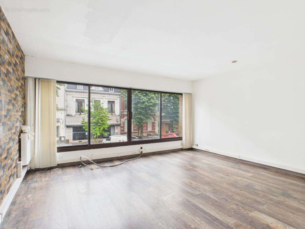 Commerce 220 m² à Valenciennes  - photo 3
