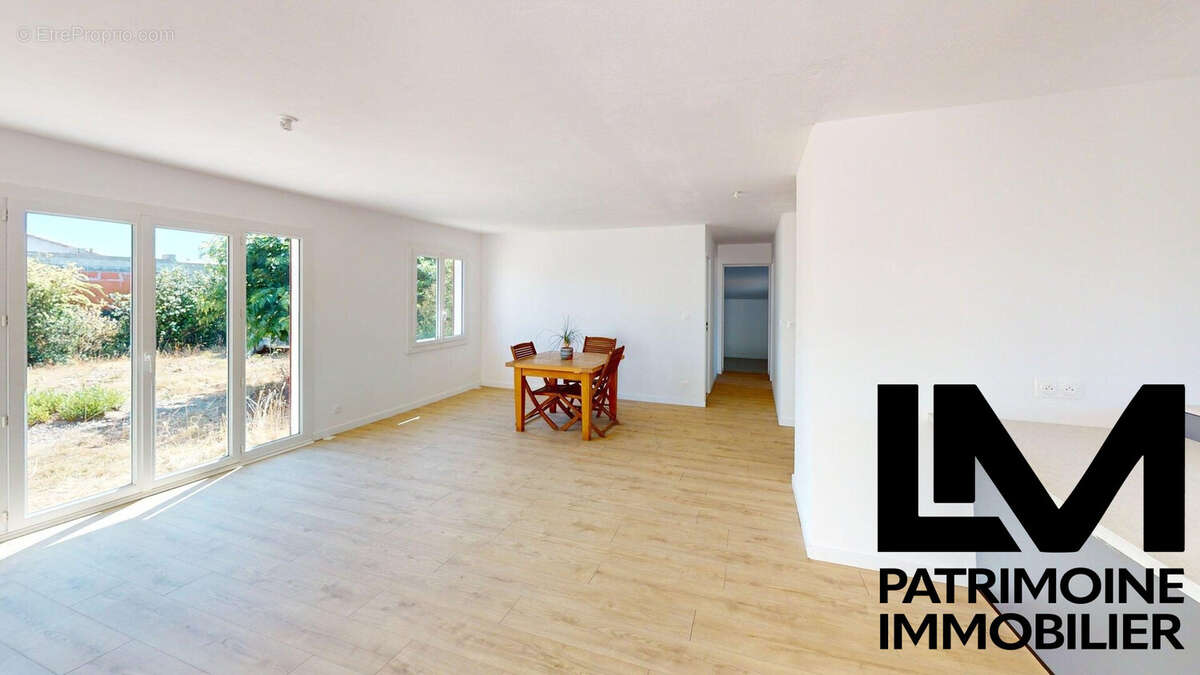 Maison 96 m² à Bessan  - photo 2