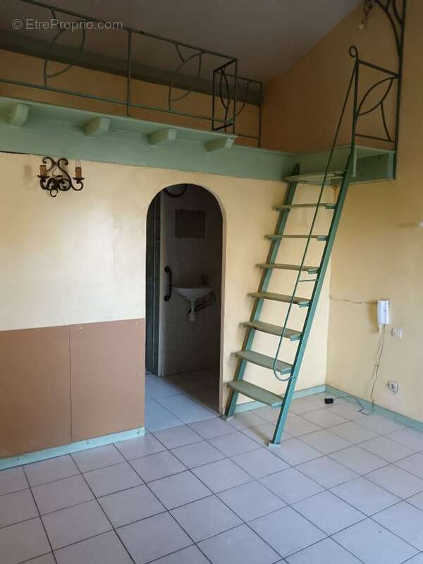 Maison à MONTADY