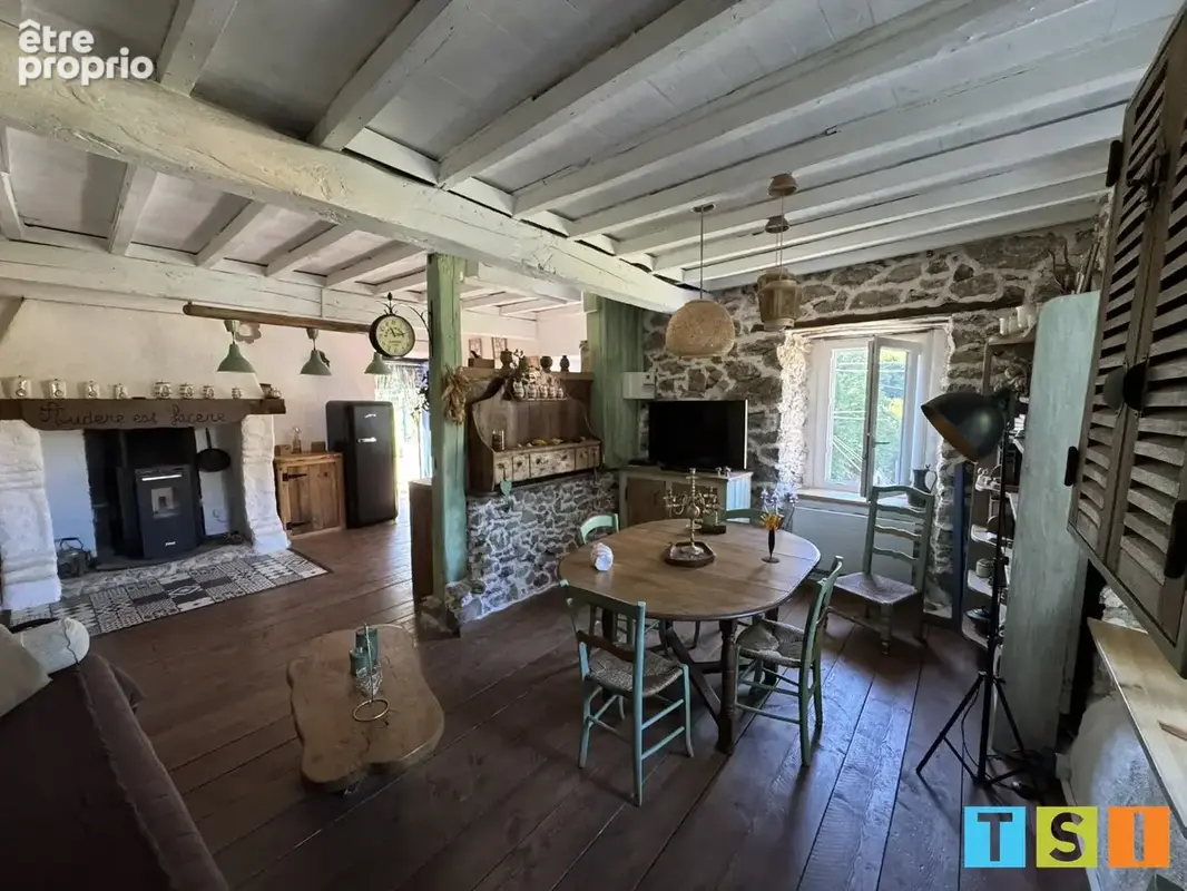 Ancienne bergerie de caractère  Vue Cagire - rénovée T3 avec 828 m² terrain et garage . - photo 5