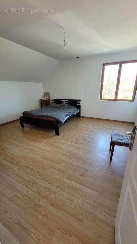 Maison à DAMPIERRE-SUR-AVRE