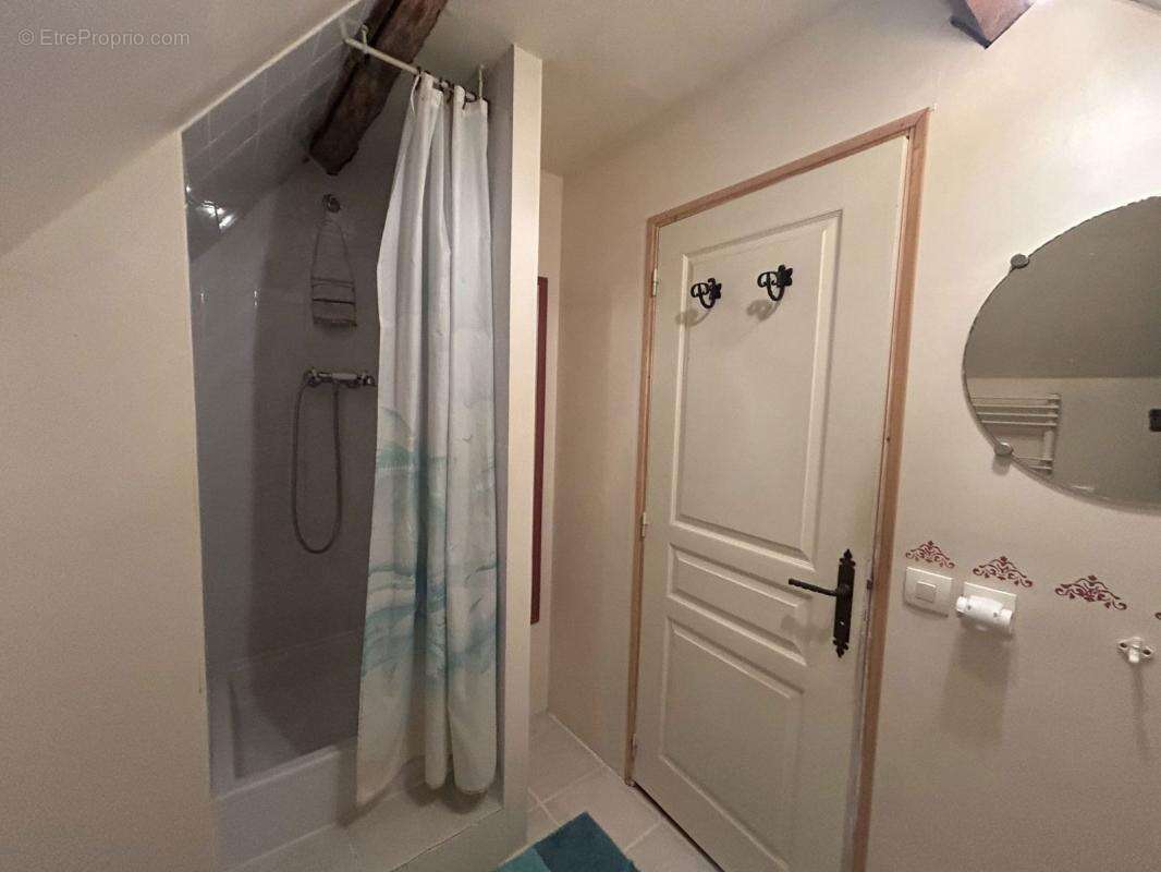 Maison à NADAILLAC-DE-ROUGE