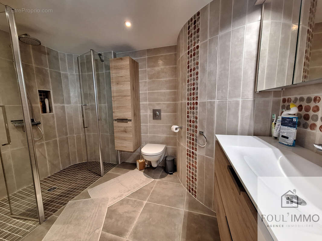 FOULAYRONNES Maison d'architecte quartier résidentiel avec 5 chambres, jardin et piscine - photo 13