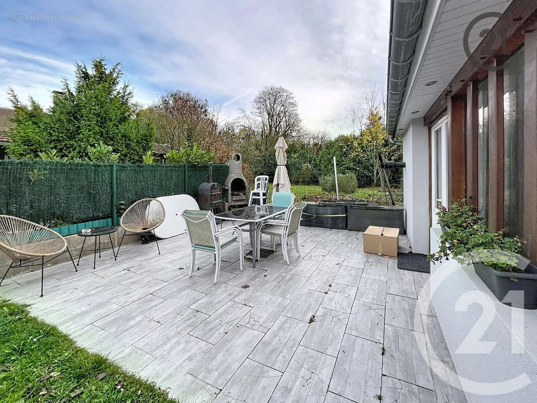 Maison à LA CHAUSSEE-SUR-MARNE