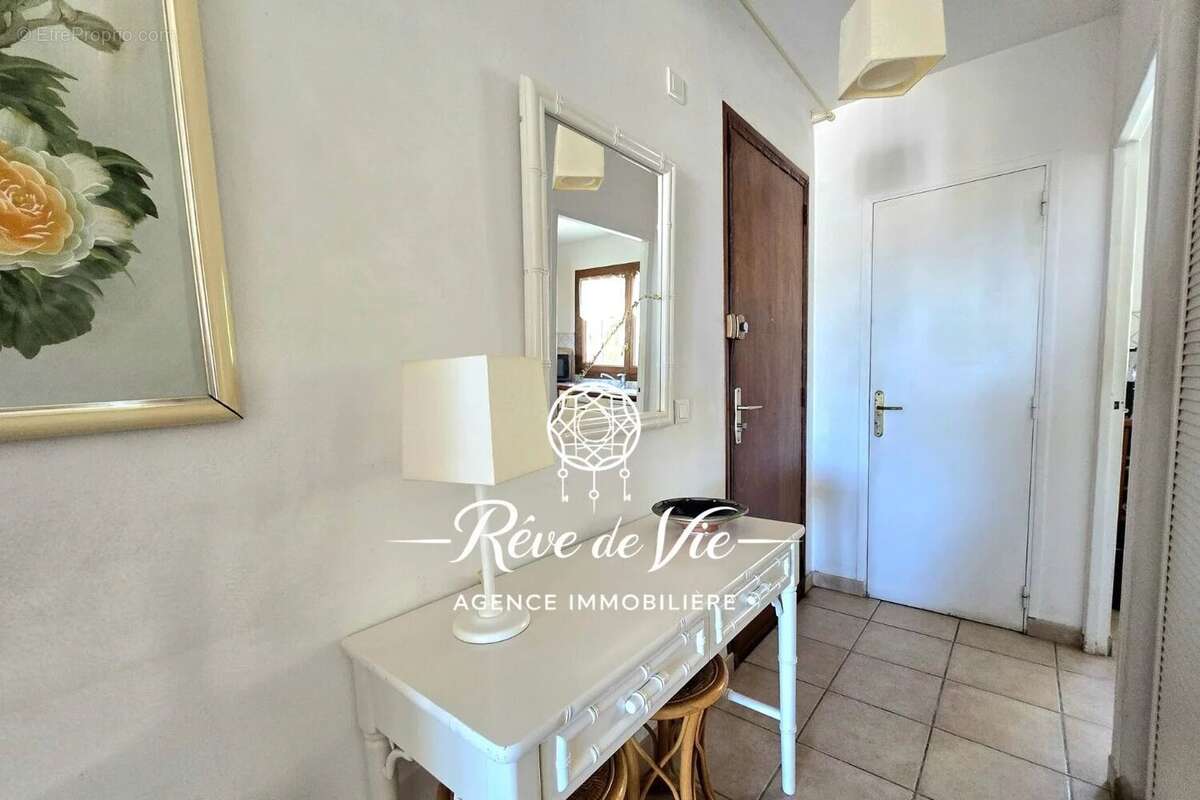 Appartement à BORMES-LES-MIMOSAS
