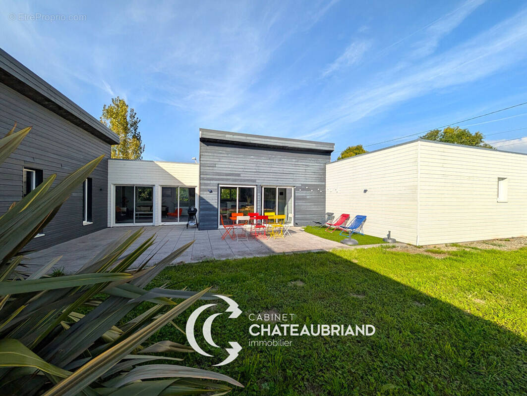 Maison à ROZ-SUR-COUESNON