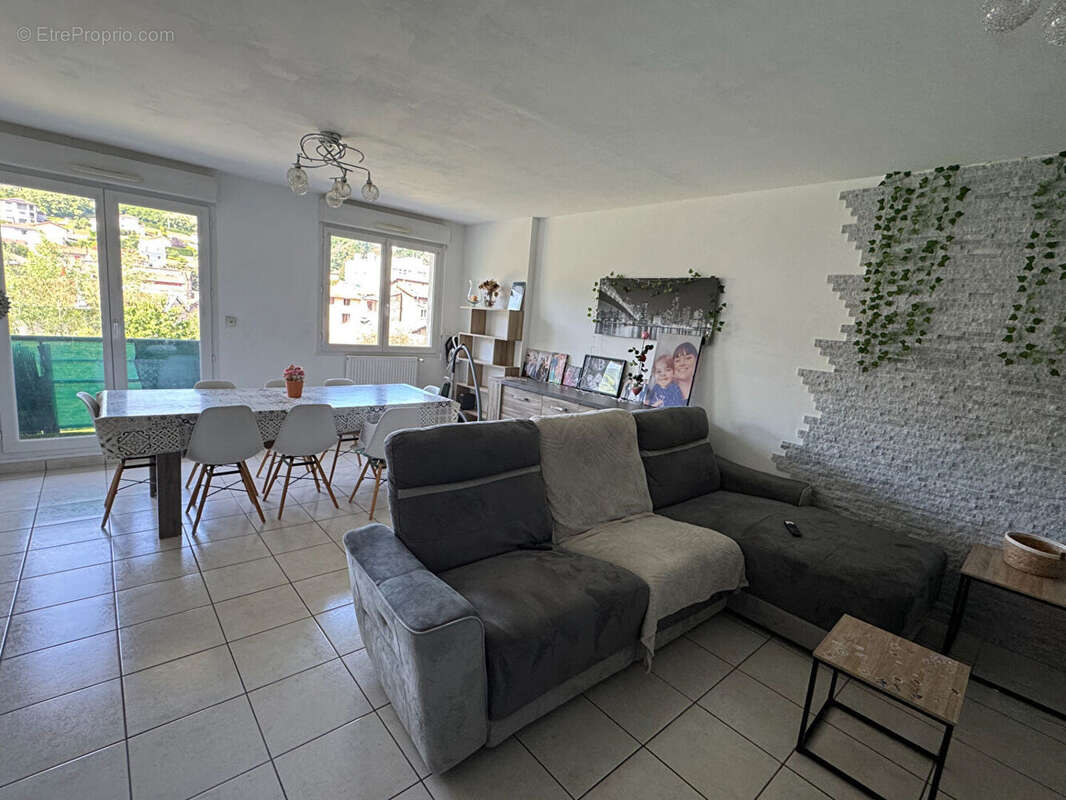 Appartement Saint Etienne 4 pièce(s) 74.67 m2 - photo 2
