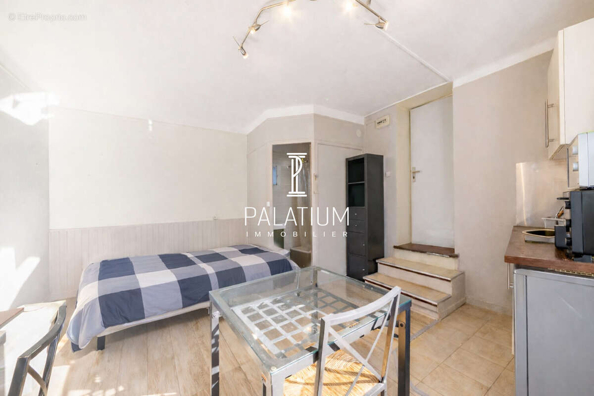 Appartement à GREOUX-LES-BAINS