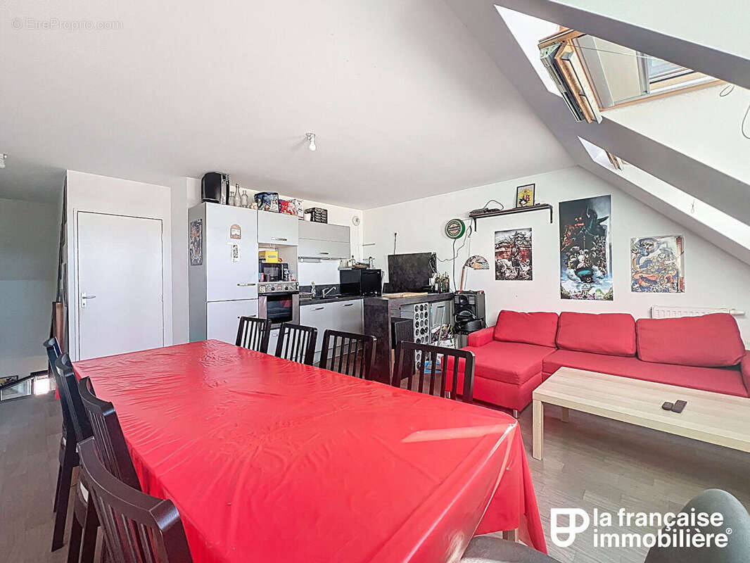 Appartement à VEZIN-LE-COQUET