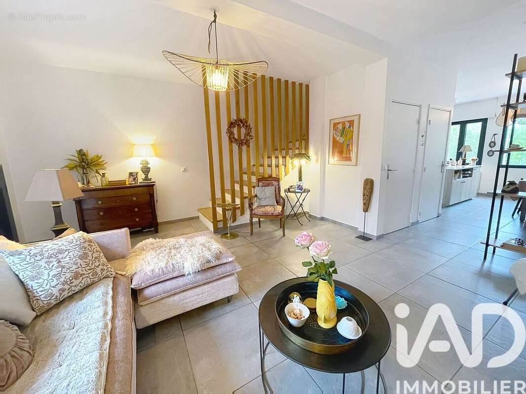 Photo 2 - Maison à RUEIL-MALMAISON