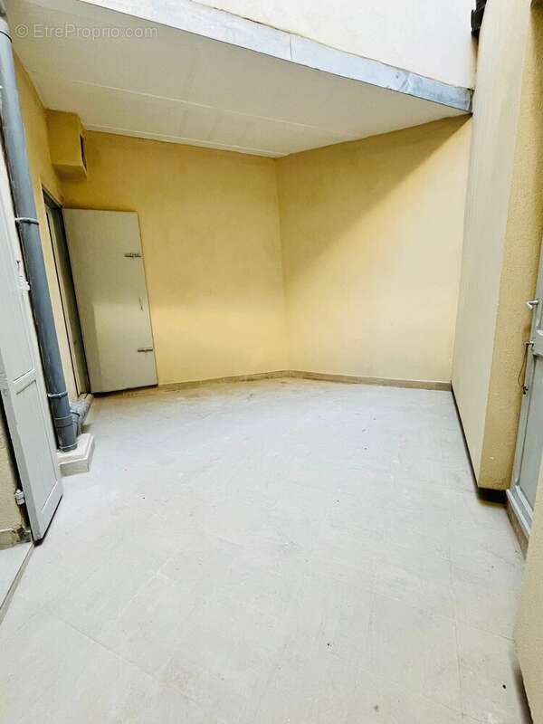 Appartement à MARSEILLE-1E