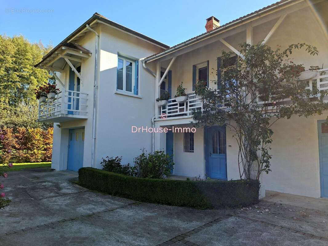 Maison à SAINT-ASTIER