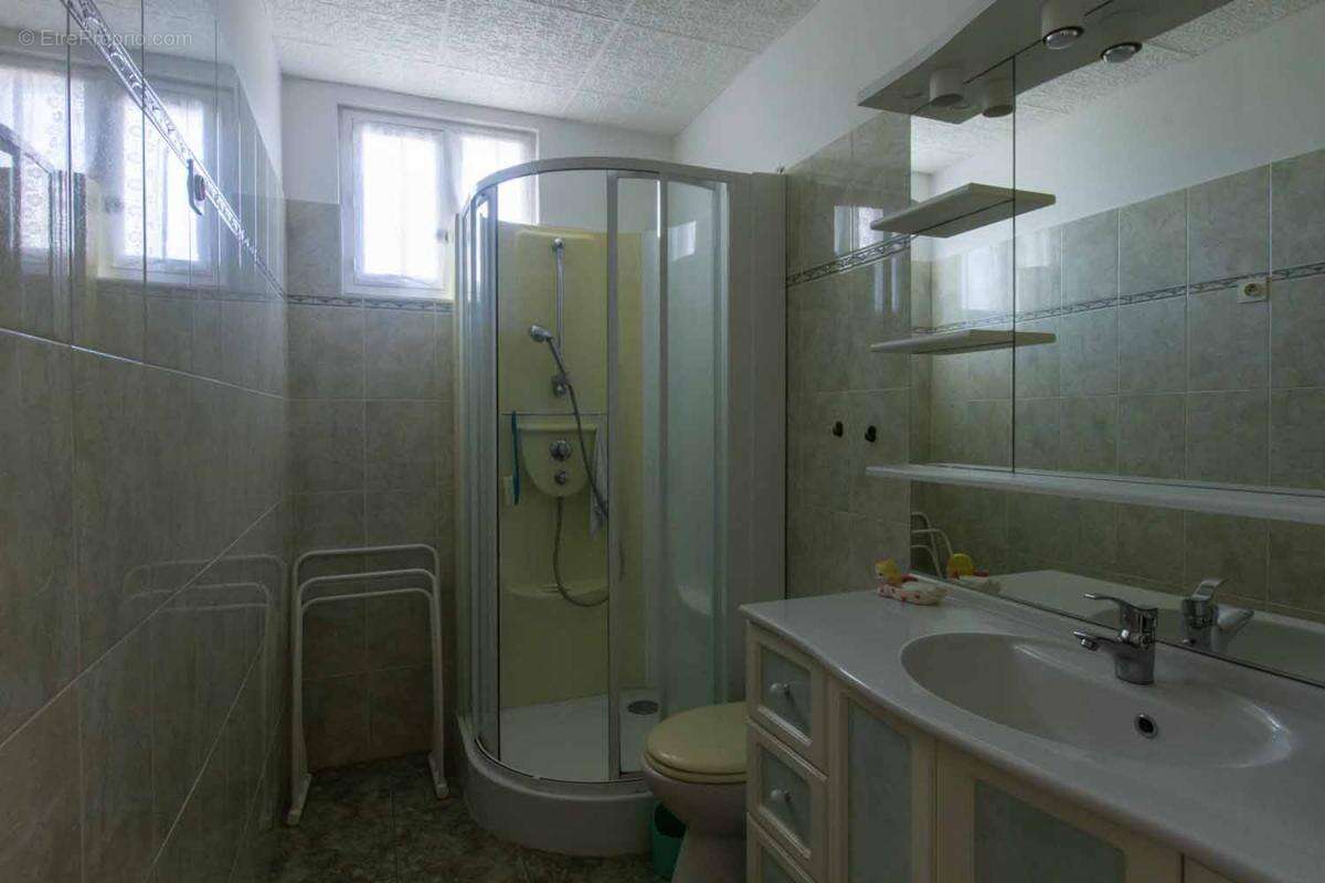 Maison à SAINT-JULIEN-EN-SAINT-ALBAN