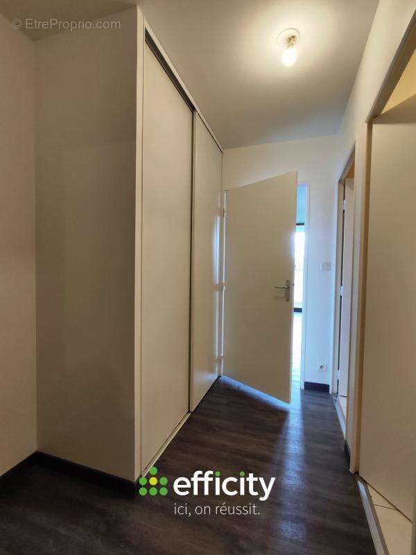 Appartement à SAINT-JACQUES-DE-LA-LANDE