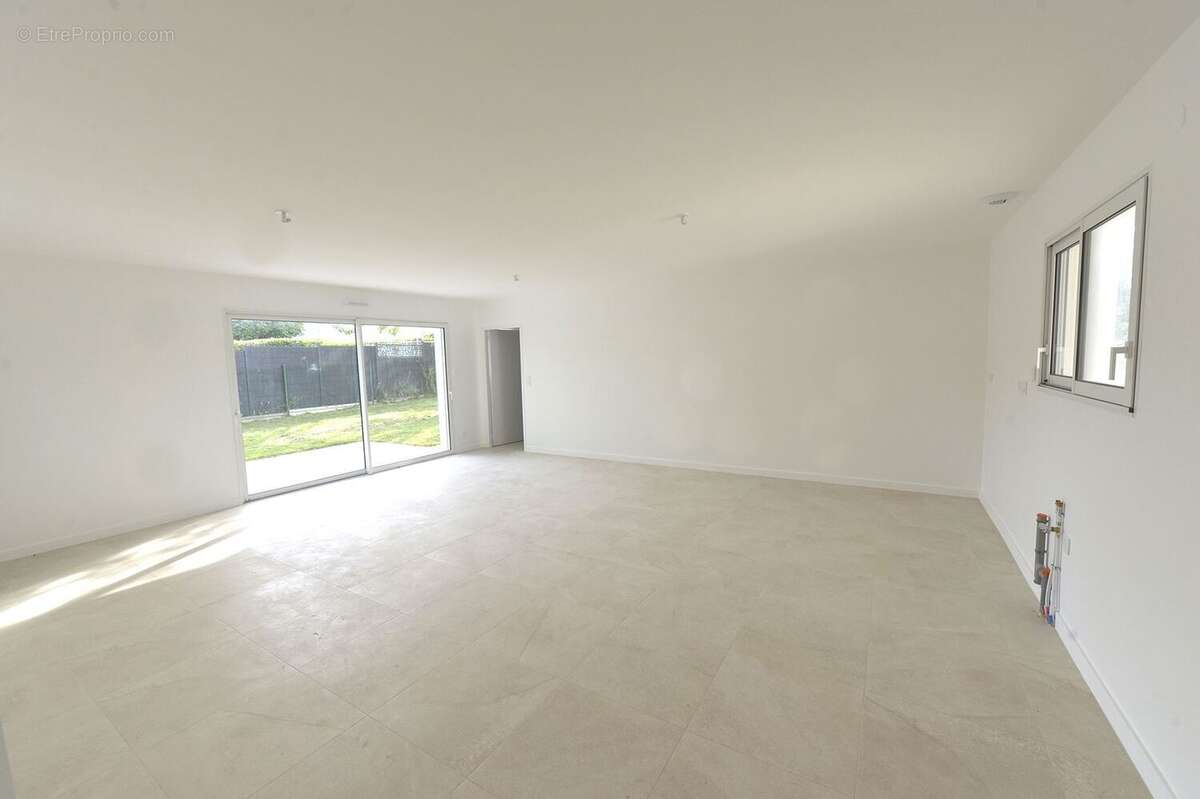 Maison à MESCHERS-SUR-GIRONDE