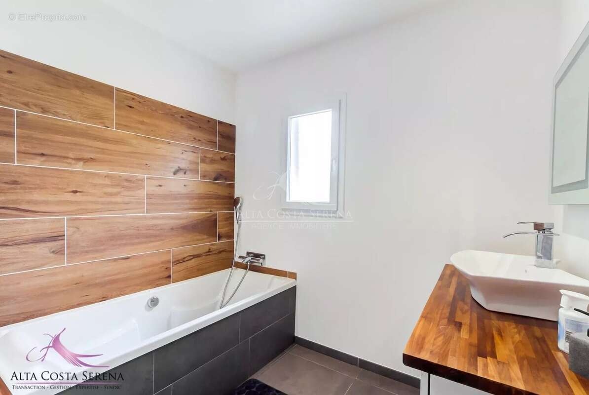 Maison à PRUNELLI-DI-FIUMORBO