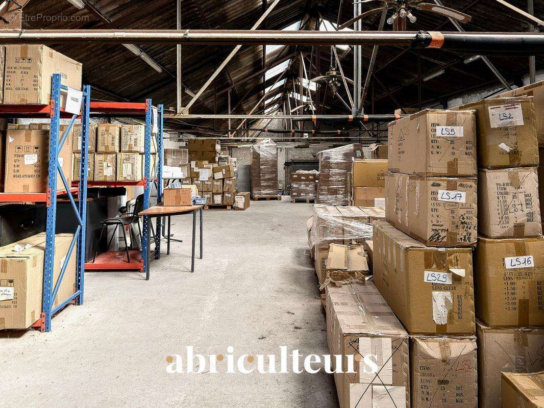 Commerce à LE MUY
