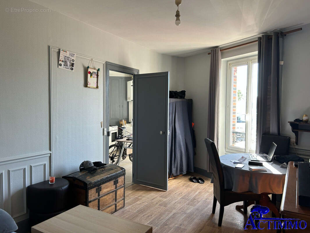 T2 1er étage - Appartement à JOIGNY