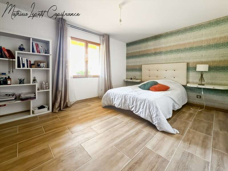 À vendre Maison T9 familiale contemporaine de 313 m² – Construction traditionnelle de 2011 – 7 chambres – Terrain clos de 2 874  - photo 27