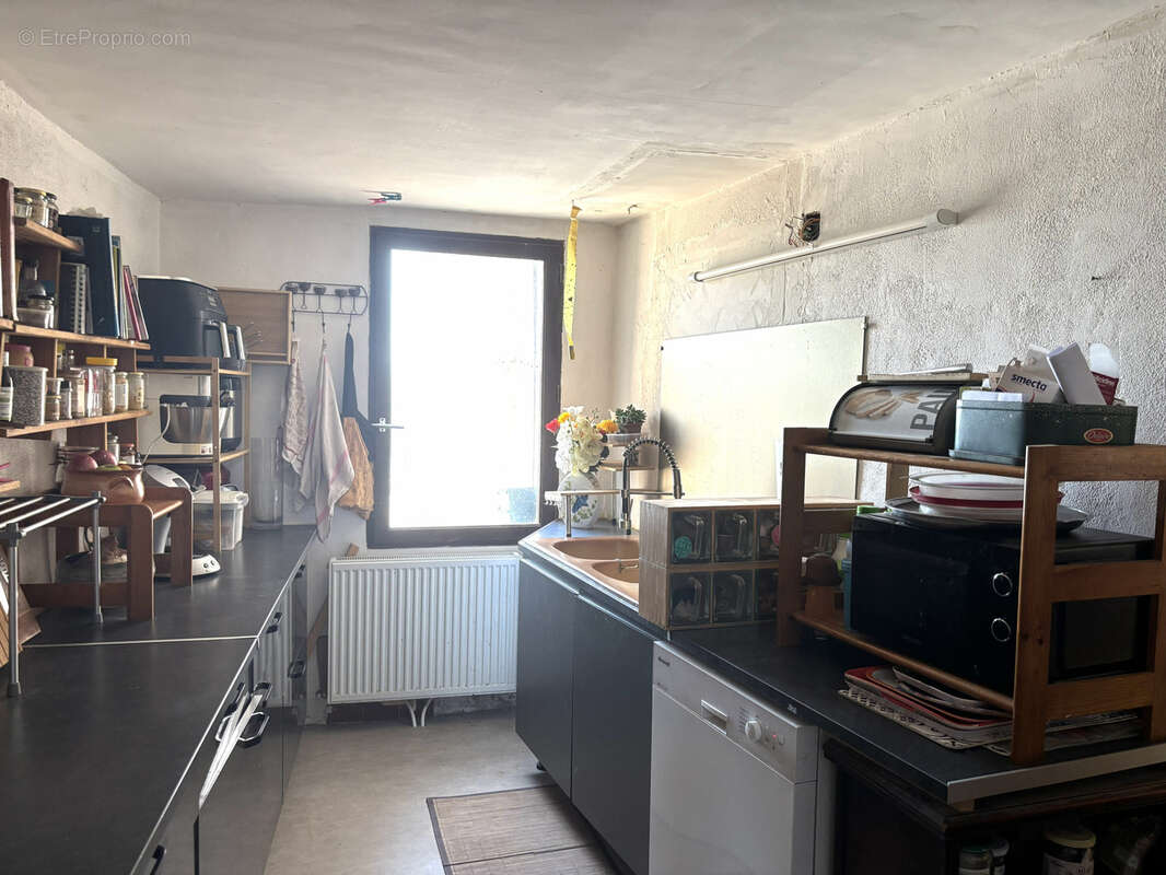 Grande maison de village avec garages et caves - photo 7