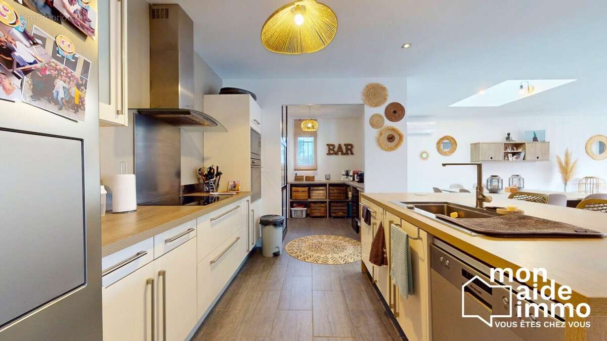 Maison à FARGUES-SAINT-HILAIRE