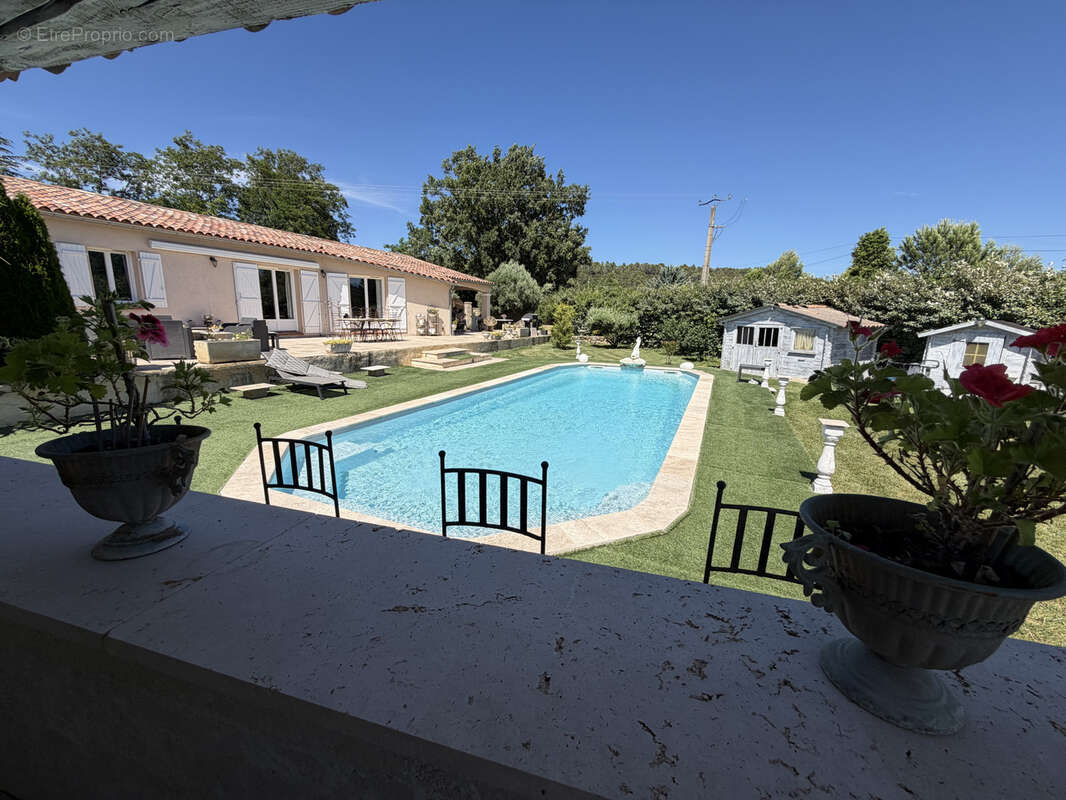 Maison à REGUSSE