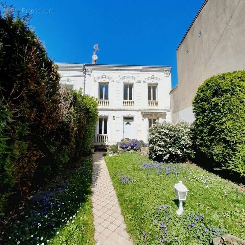 Maison à SENS