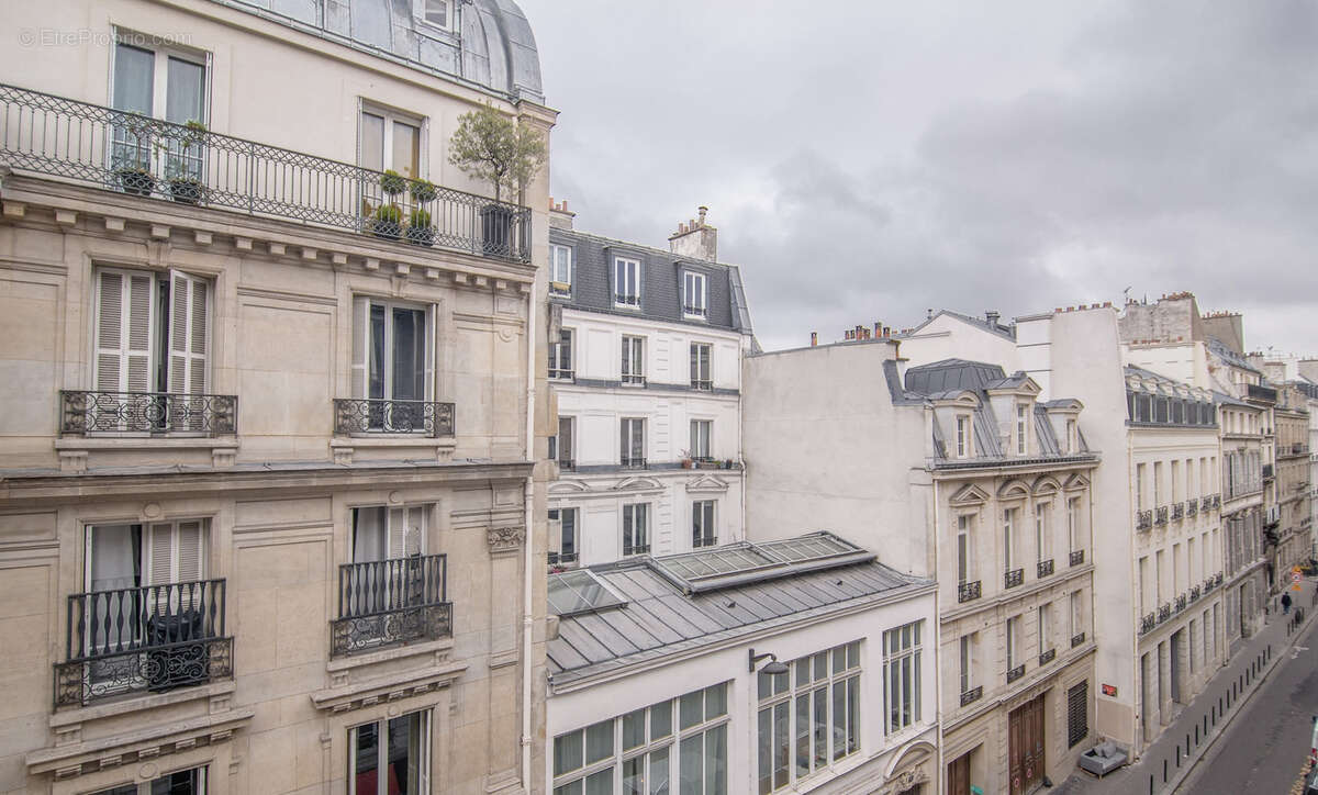 Appartement à PARIS-10E