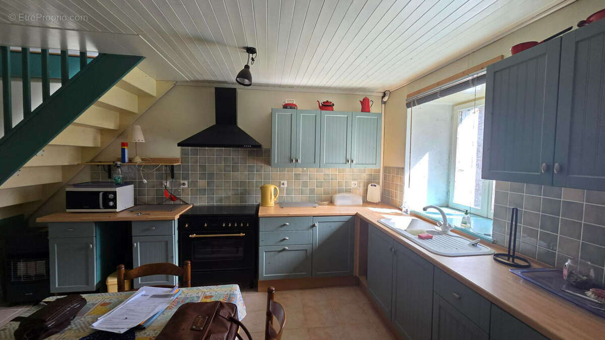 20 min au Sud de Guingamp Maison sur environ 5000m² de terrain avec hangar - photo 2