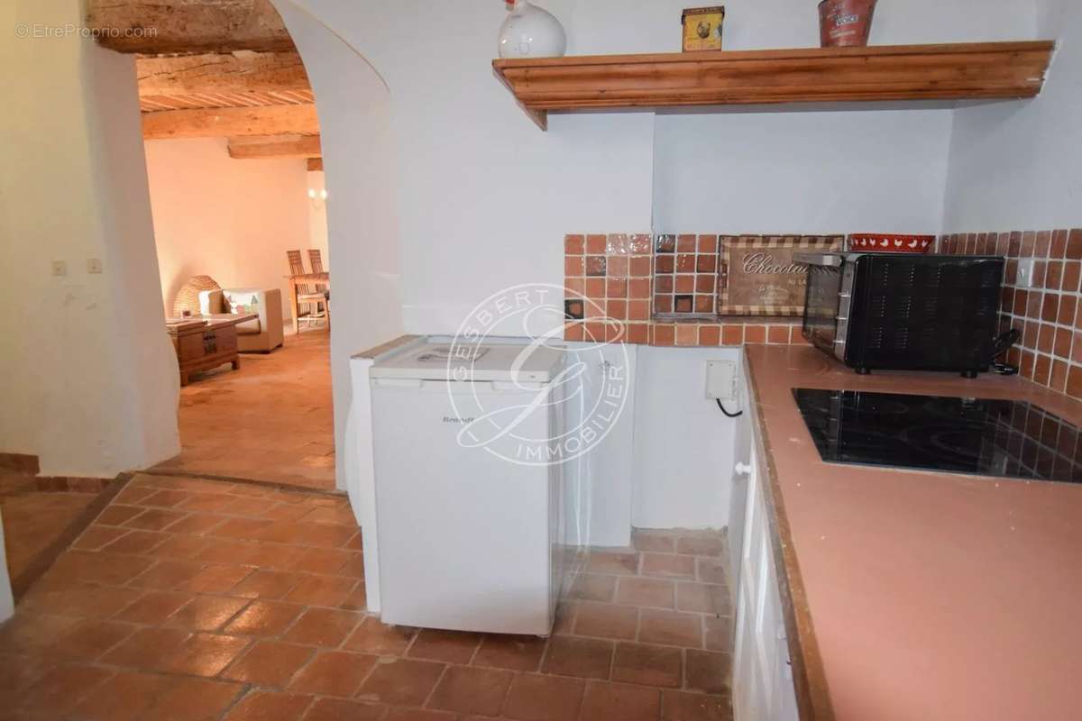 Appartement à VILLECROZE