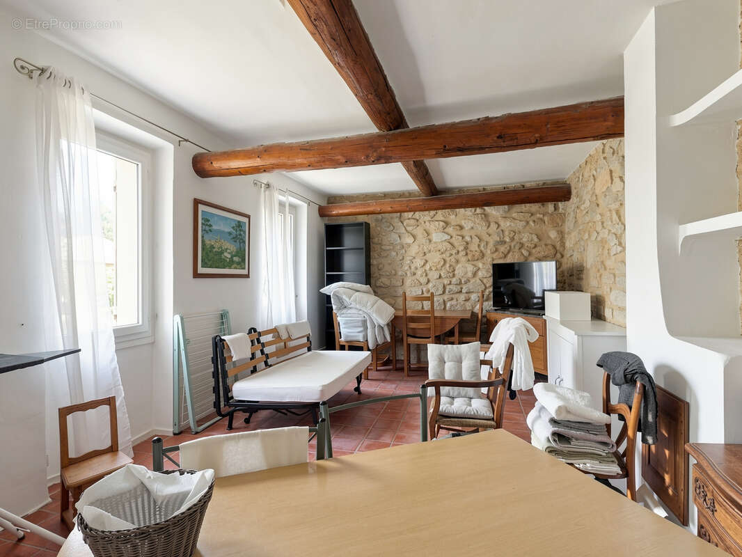 Maison à MEYRARGUES