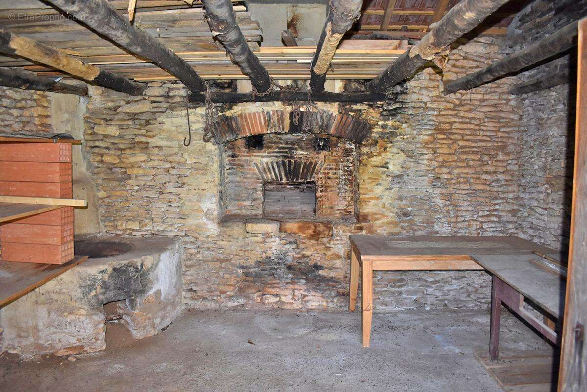 Maison à SAINT-CREPIN-ET-CARLUCET