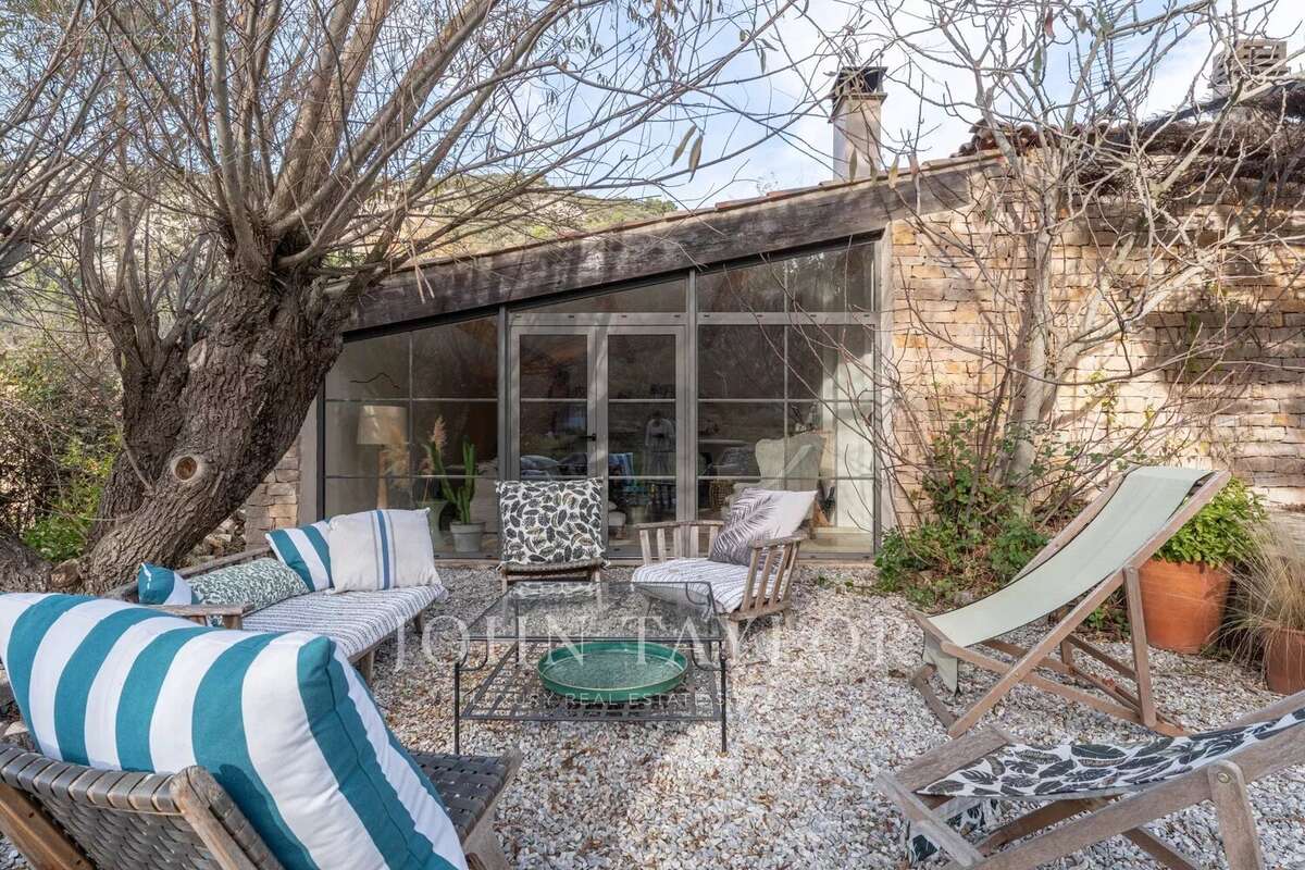 Maison à VAUVENARGUES