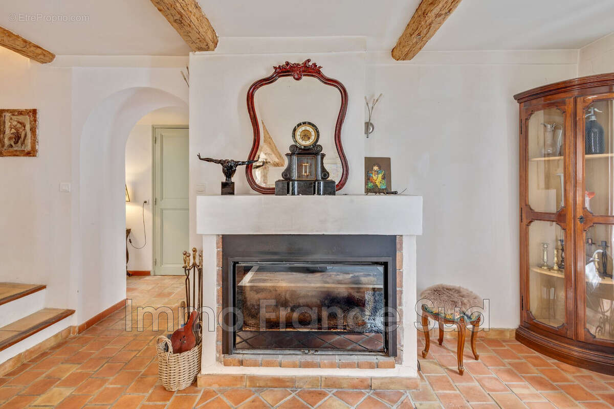 Maison à LA GARDE-FREINET