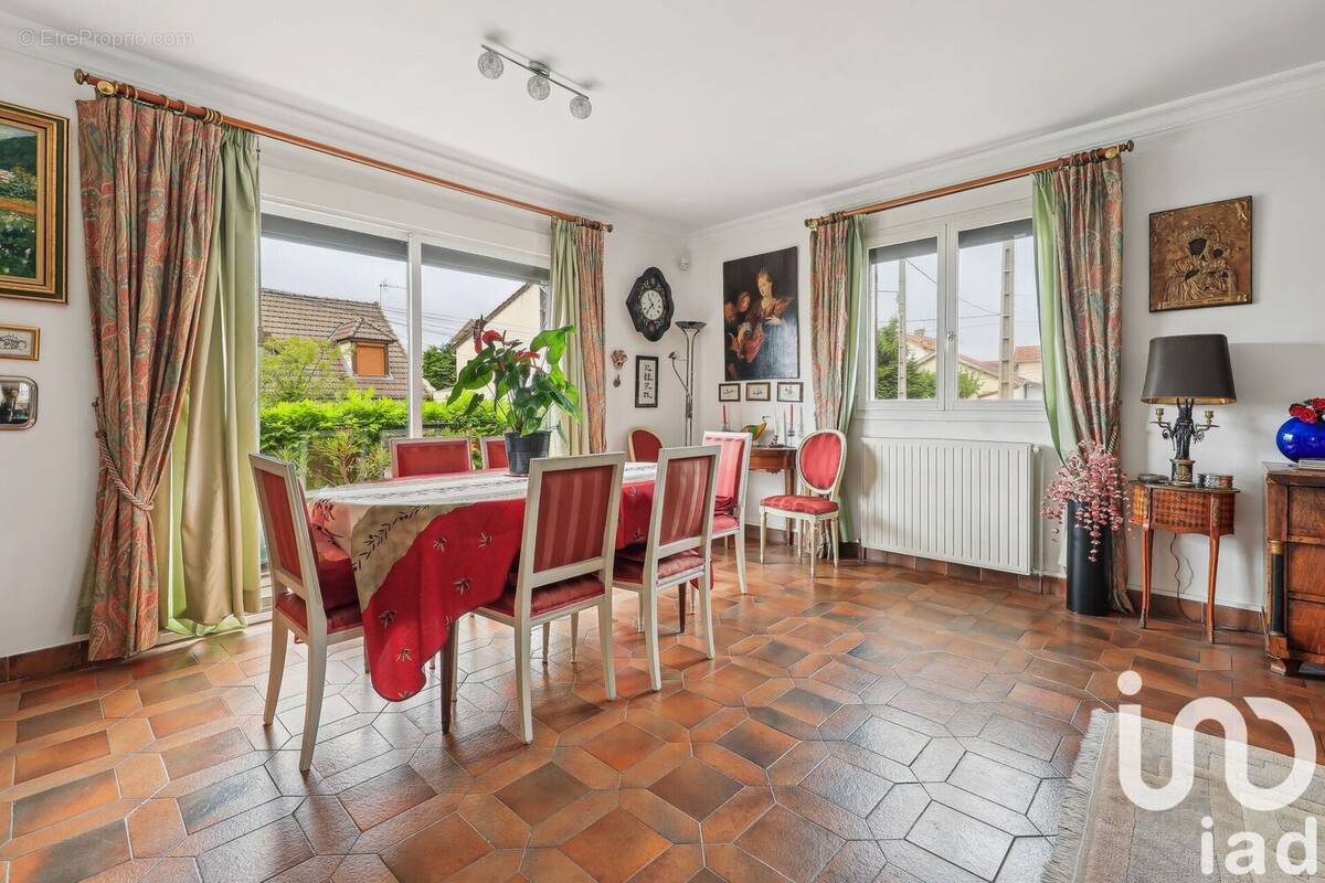 Photo 1 - Maison à SAINT-GRATIEN