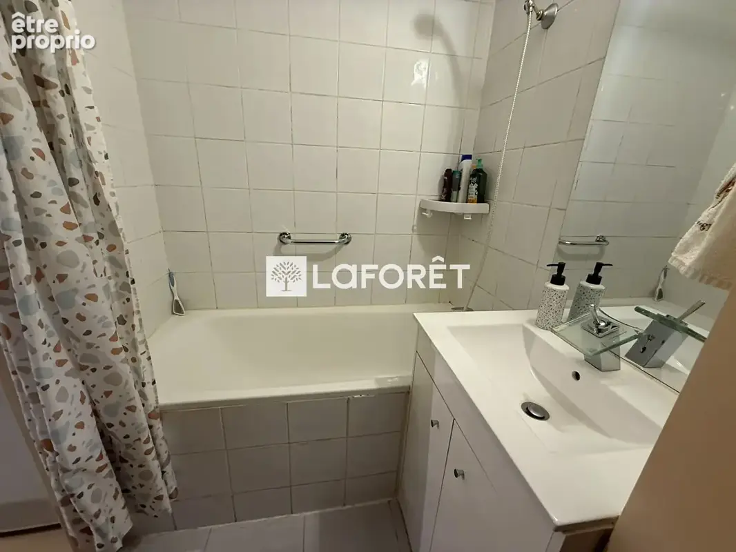 Maison mitoyenne domaine à Fayence 2 pièce(s) 40 m2 avec mezzanine, vérandas, chalet - photo 9
