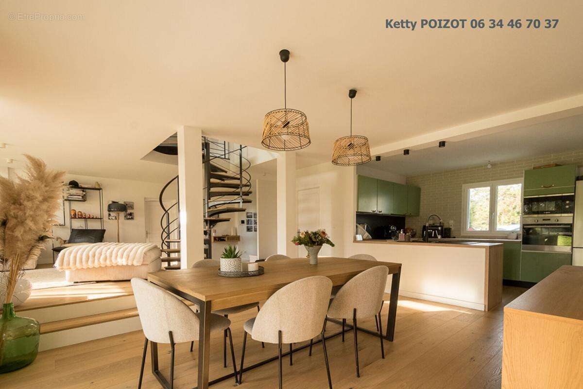 EXCLUSIVITE - Nouveauté Belle Maison Familiale Petit Mars 6 pièce(s) - 143 m2 au sol - Espace Piscine Intérieure 82 M2 - photo 4