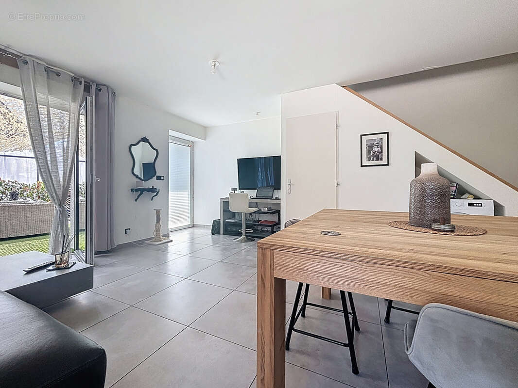 Appartement à SAINT-JEOIRE-PRIEURE